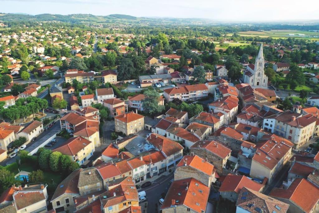Le Petit Castel, Portes De Lyon Chazay-d'Azergues Exterior foto